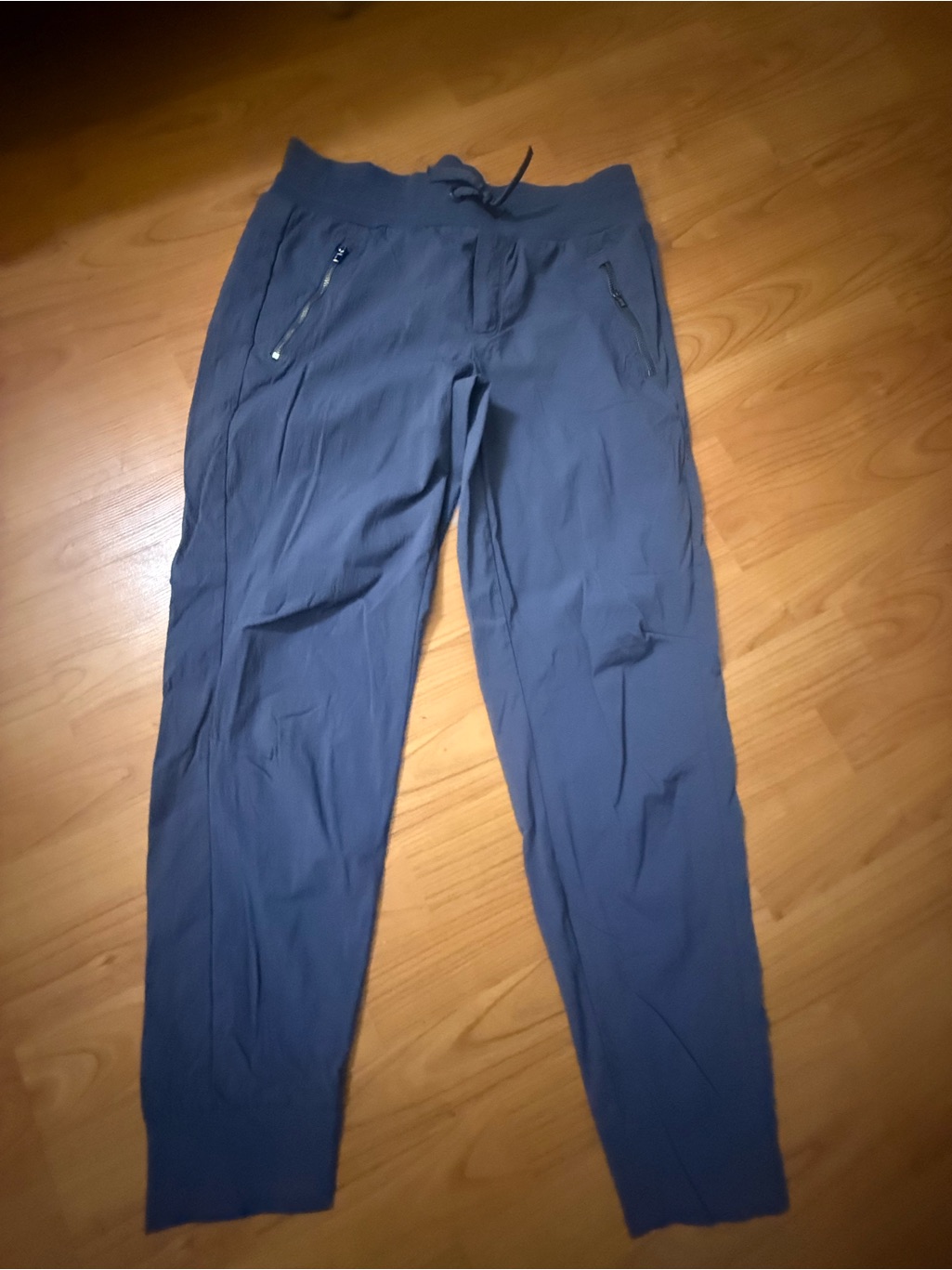 Athleta Women’s Trekkie North High Rise Jogger Size 6 Black